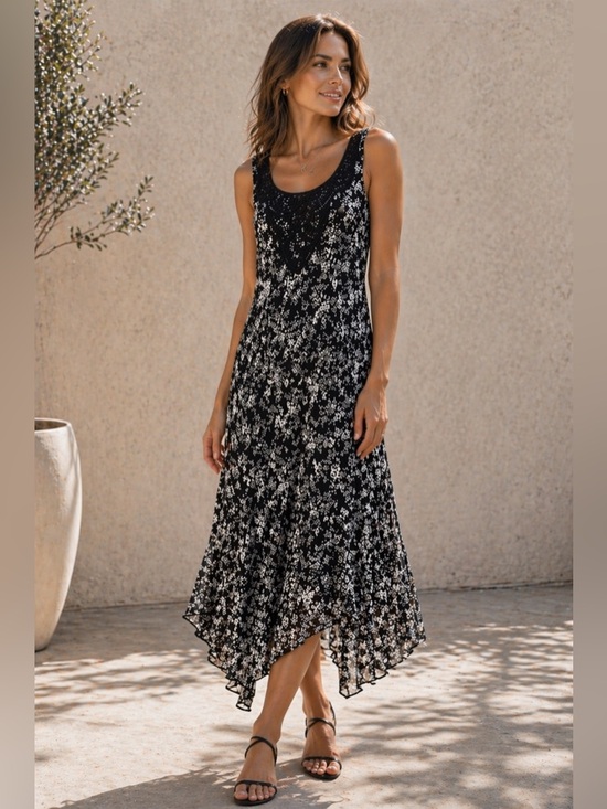Laura Plus Dresses & Skirts - Laura Plus Floral Crochet Front Dress